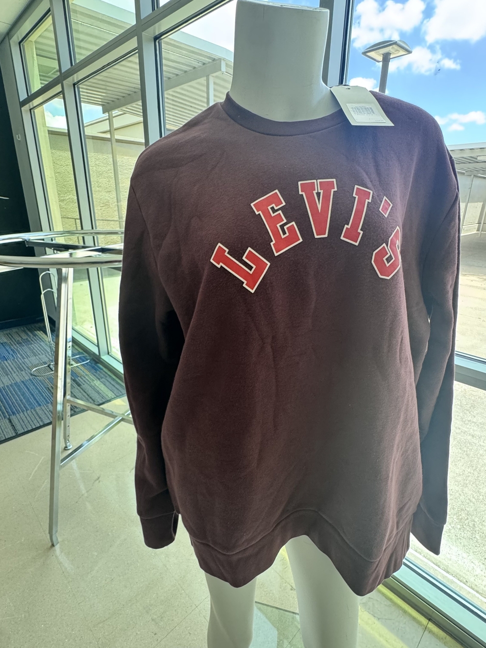 Levi's Men's Burgundy Crewneck Sweatshirt with Bold Logo